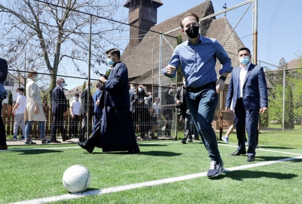 Florin Cîțu a jucat fotbal pentru o echipă din SUA. Unde a evoluat și câte goluri a înscris noul șef al PNL