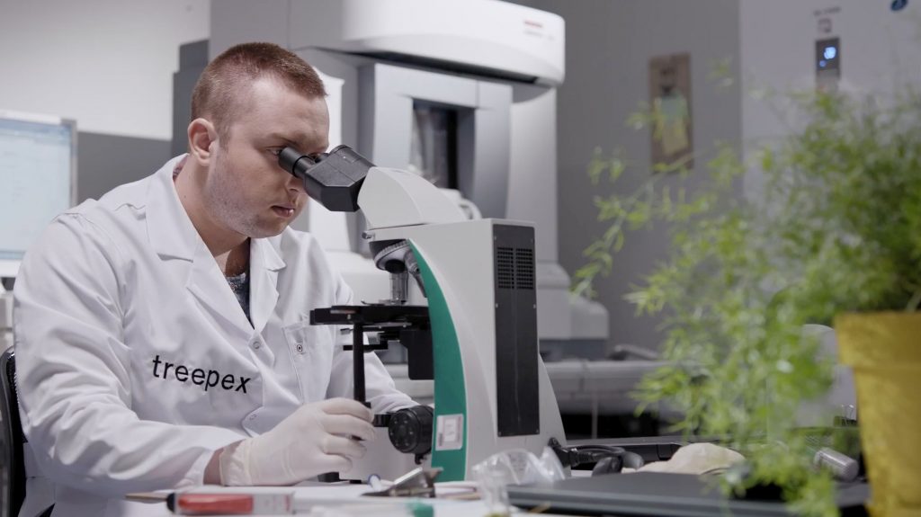 Ce riscă persoanele care nu mai încap în pantalonii pe care-i purtau la 21 de ani