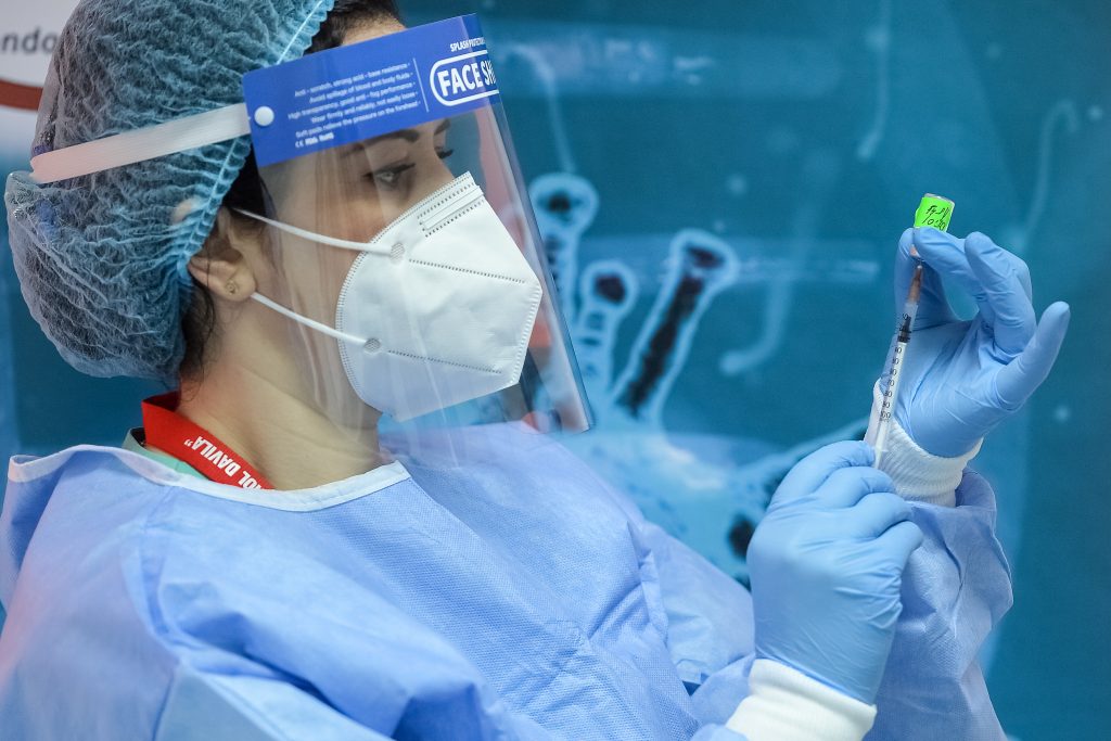 BILANȚUL VACCINĂRII: Aproape 17.000 de români s-au vaccinat în ultimele 24 de ore. Cifra, dublă față de acum 10 zile