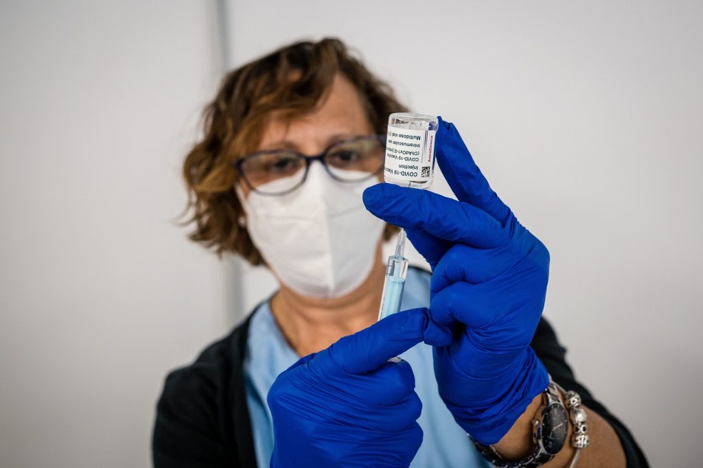 BILANȚUL VACCINĂRII. Record la vaccinare de la debutul valului 4 al pandemiei