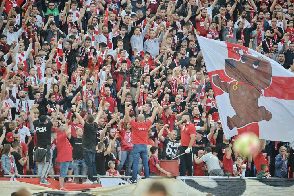 Câinii roșii cercetați de jandarmerie. Ce s-a întâmplat la meciul de sâmbătă seara