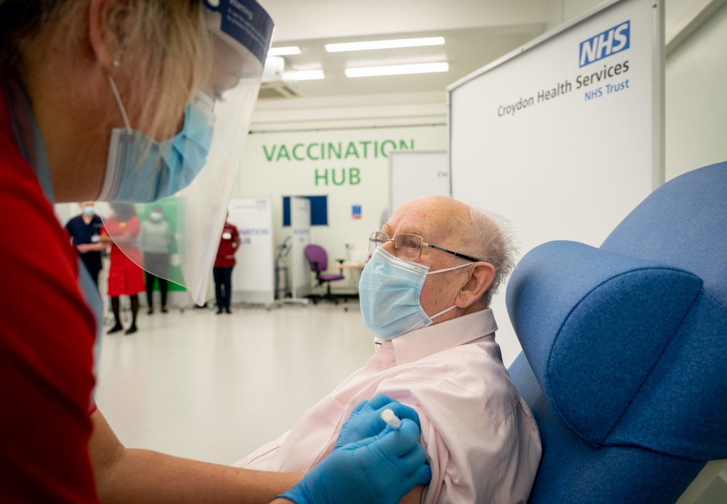 Ministrul britanic al sănătății: Cazurile Covid ar putea atinge 100.000 pe zi la iarna