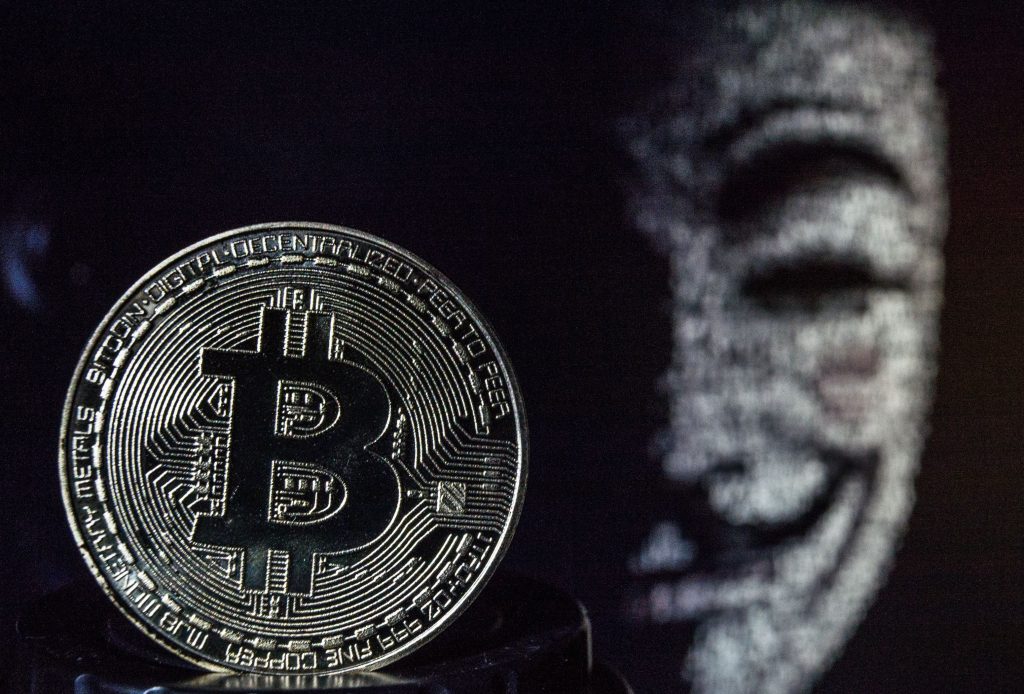 Hackerii au furat criptomonede de la 6.000 de clienți Coinbase. Reacția companiei