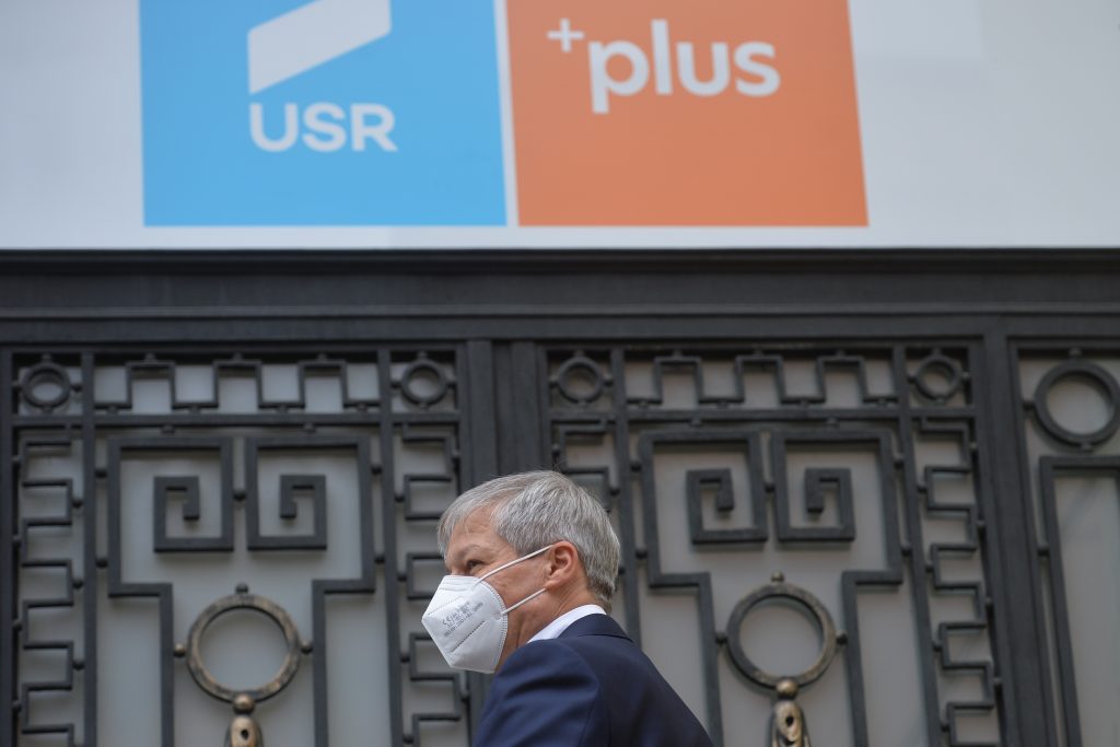 USR PLUS îşi alege noul preşedinte. Rezultatul va fi anunţat vineri seară