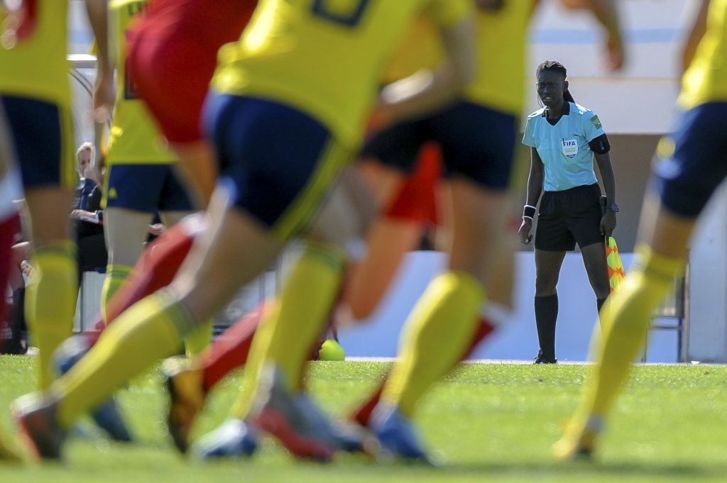 #metoo a apărut și în fotbal. Un antrenor din liga feminină este acuzat că și-a forțat jucătoarele să facă sex cu el