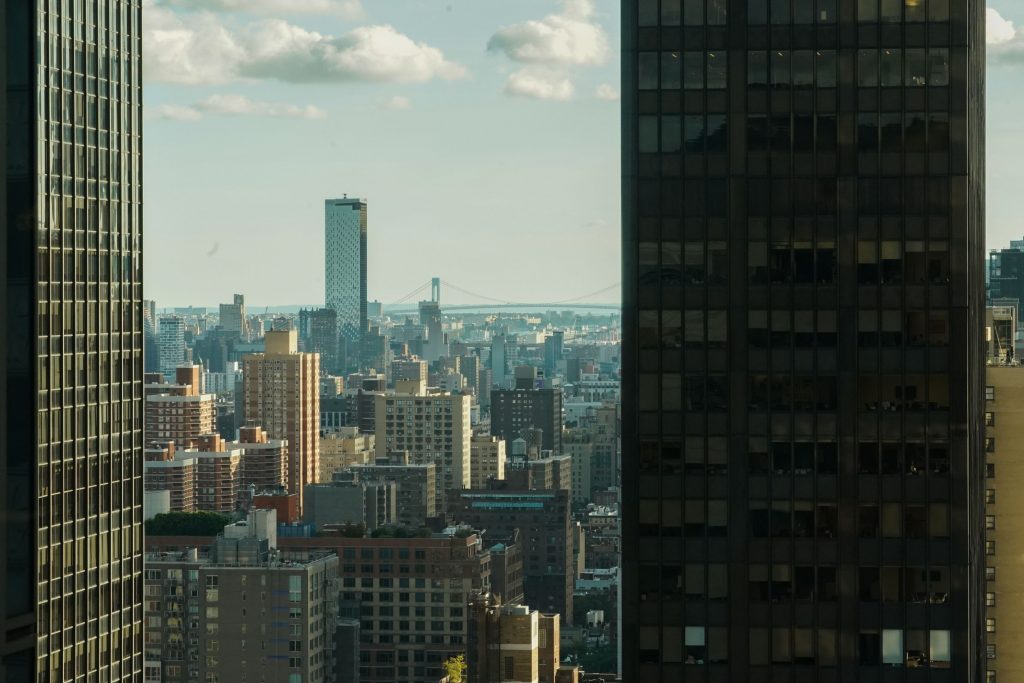 OECD anunţă că peste 136 de țări au semnat acordul „istoric” pentru impozitarea multinaţionalelor cu 15%