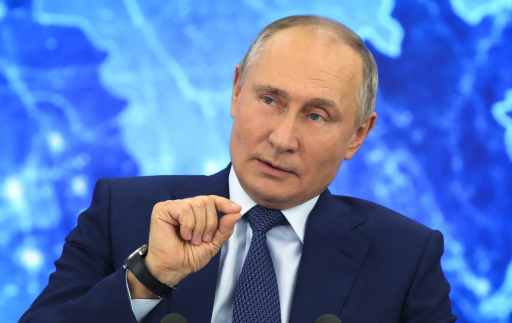 Vladimir Putin spune că prețul petrolului ar putea depăși pragul psihologic de 100 de dolari pe baril