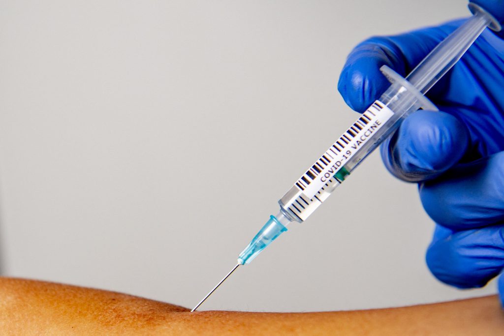 BILANȚUL VACCINĂRII. Doar 1.700 de români au făcut prima doză în ultimele 24 de ore