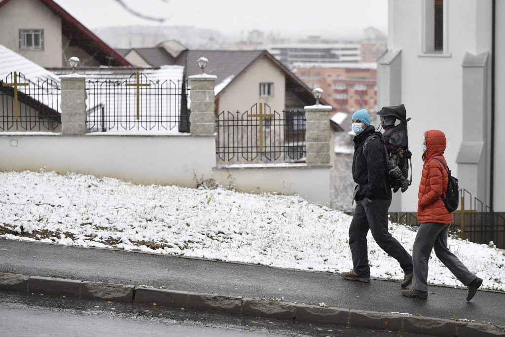 Avertizarea de Cod galben de vânt puternic este extinsă în mai multe regiuni ale ţării