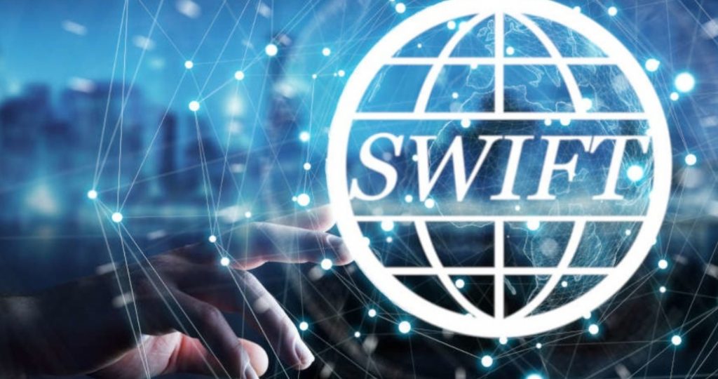 SUA, Marea Britanie, Europa și Canada vor bloca accesul Rusiei la SWIFT