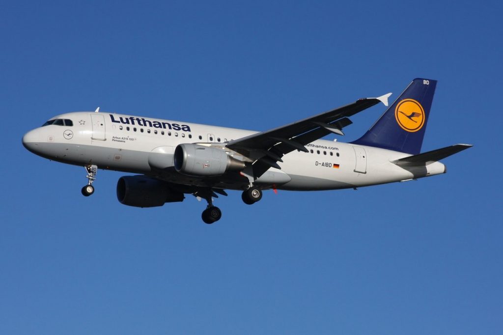Lufthansa suspendă zborurile spre Kiev în contextul amenințării rusești asupra Ucrainei