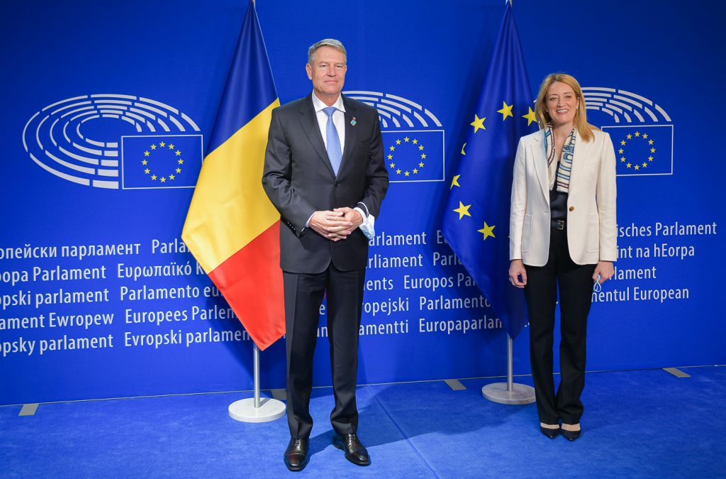 Președintele Iohannis a discutat cu Roberta Metsola despre securitate