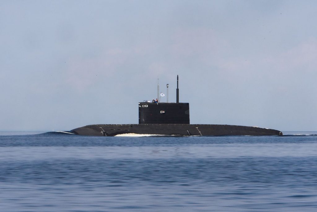 Rusia atacă pentru prima dată cu submarine din Marea Neagră