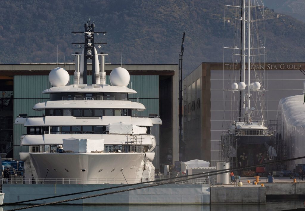 Autoritățile italiene au reținut super-iahtul Șeherezada, al cărui proprietar este considerat apropiat de guvernul rus