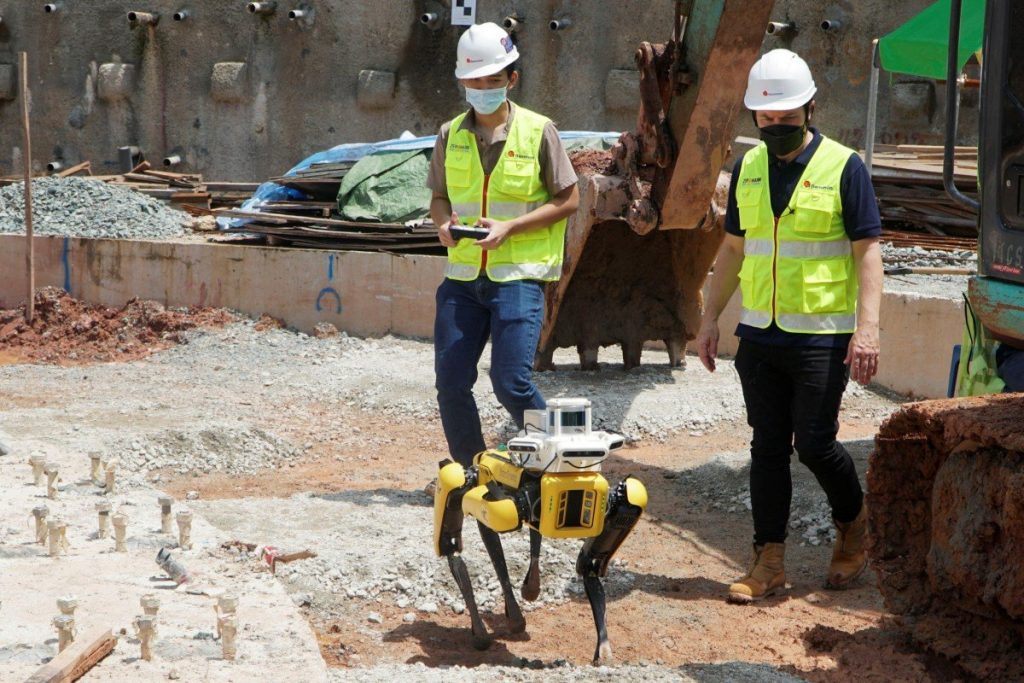 Roboții completează golurile din forța de muncă din Singapore după pandemia COVID-19