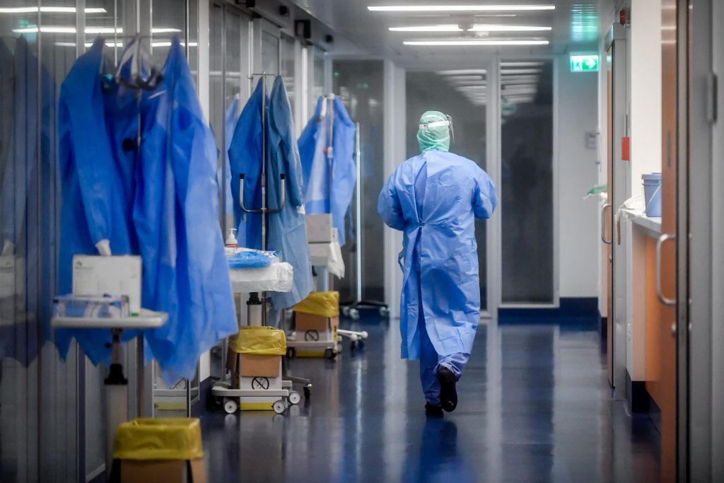 BILANȚUL ZILEI: Peste 700 cazuri noi de COVID-19 și 8 decese