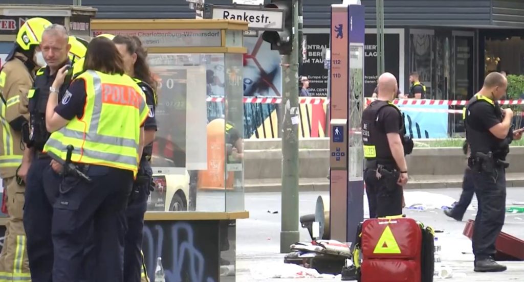 UPDATE. Cel puțin un mort și 8 răniți după un posibil atentat în Berlin
