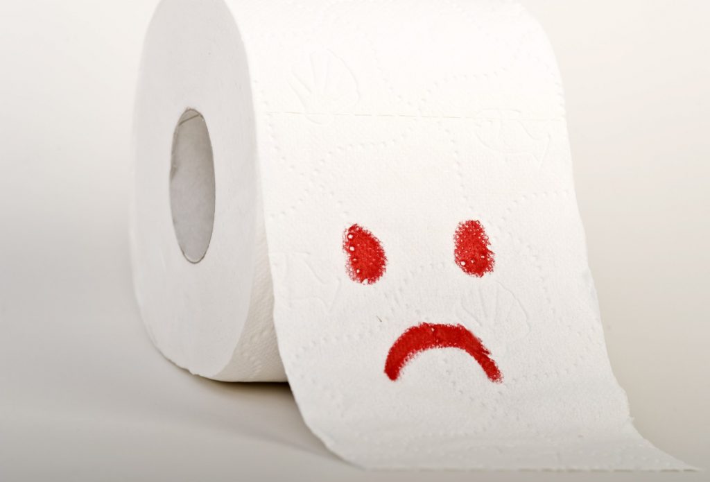 Cum ne poate afecta sănătatea utilizarea hârtiei ignienice sau a șervețelelor umede