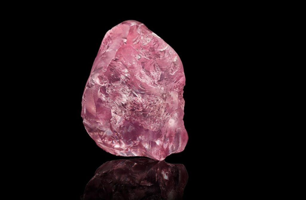 „Trandafirul din Lulo”: Cel mai mare diamant roz dezgropat în ultimii 300 de ani