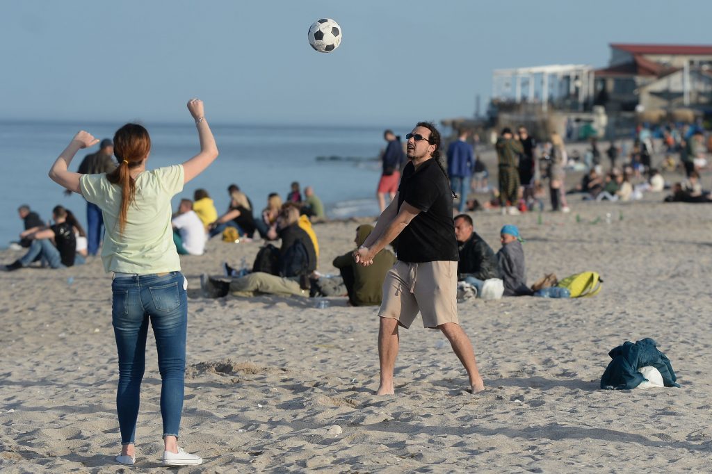 Românii preferă să-și petreacă vacanța în țară și alocă mai puțini bani față de anul trecut