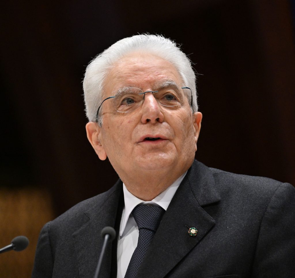 Italia: Preşedintele Mattarella dizolvă parlamentul, declanşând alegeri anticipate
