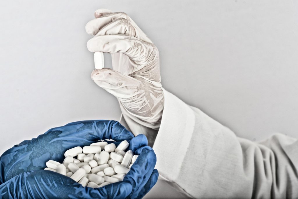 Medicamentul antiviral Paxlovid le pune semne de întrebare specialiștilor