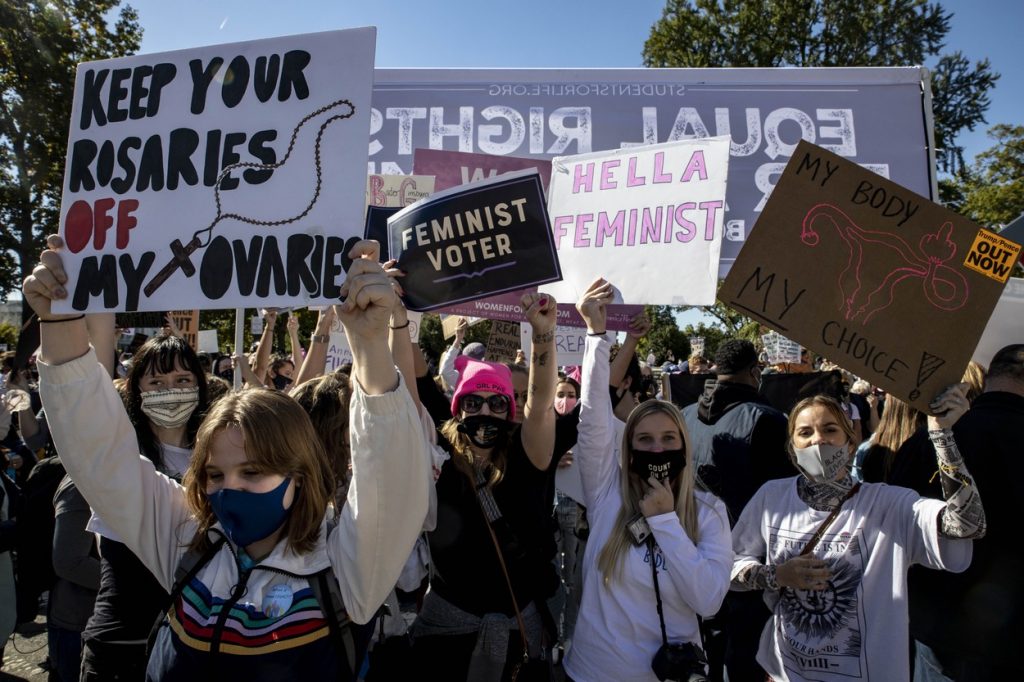 O nouă zi de proteste în SUA din cauza interzicerii avortului