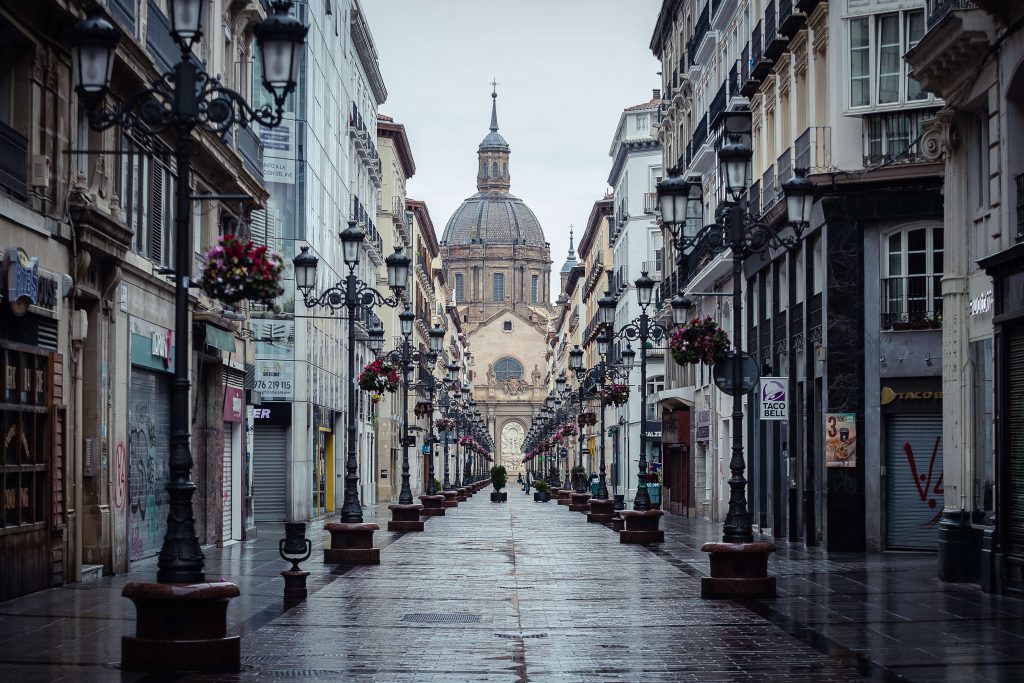 Bucură-te de concediu dacă poți! Topul care îi sperie pe români. Destinațiile lor preferate sunt și zonele preferate de hoții de buzunare