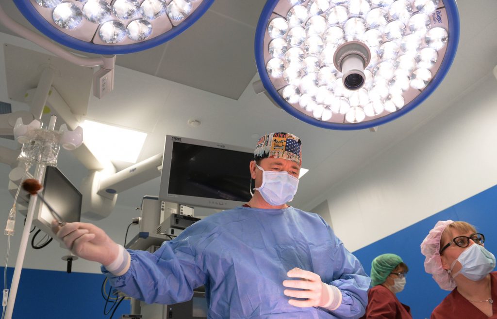 Asistenta care și-a depistat propriul cancer dezvăluie simptomele pe care oamenii nu ar trebui să le ignore