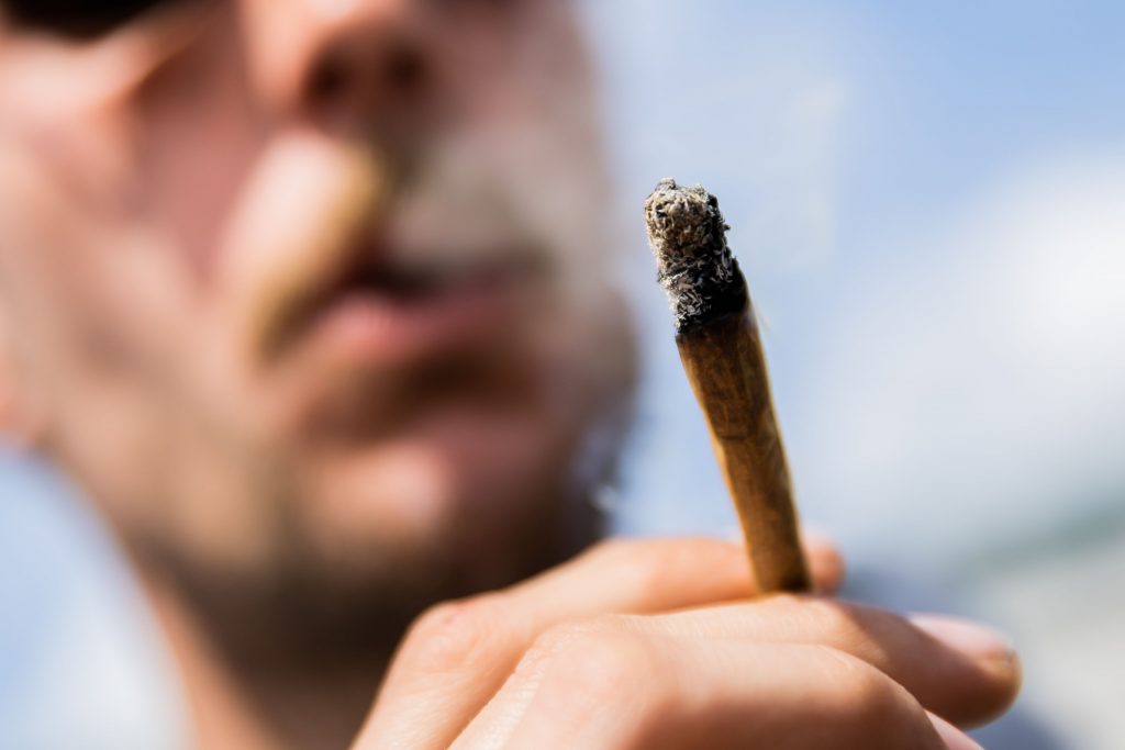 Turiștii fumători de marijuana nu sunt bineveniți în Thailanda