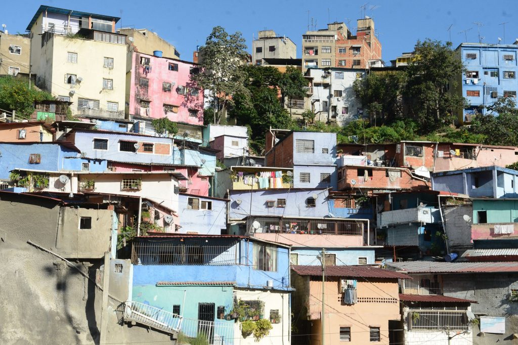 Mai multe imagini care descriu dispariția lentă a clasei de mijloc din Venezuela au primit Premiul Carmignac pentru Fotojurnalism