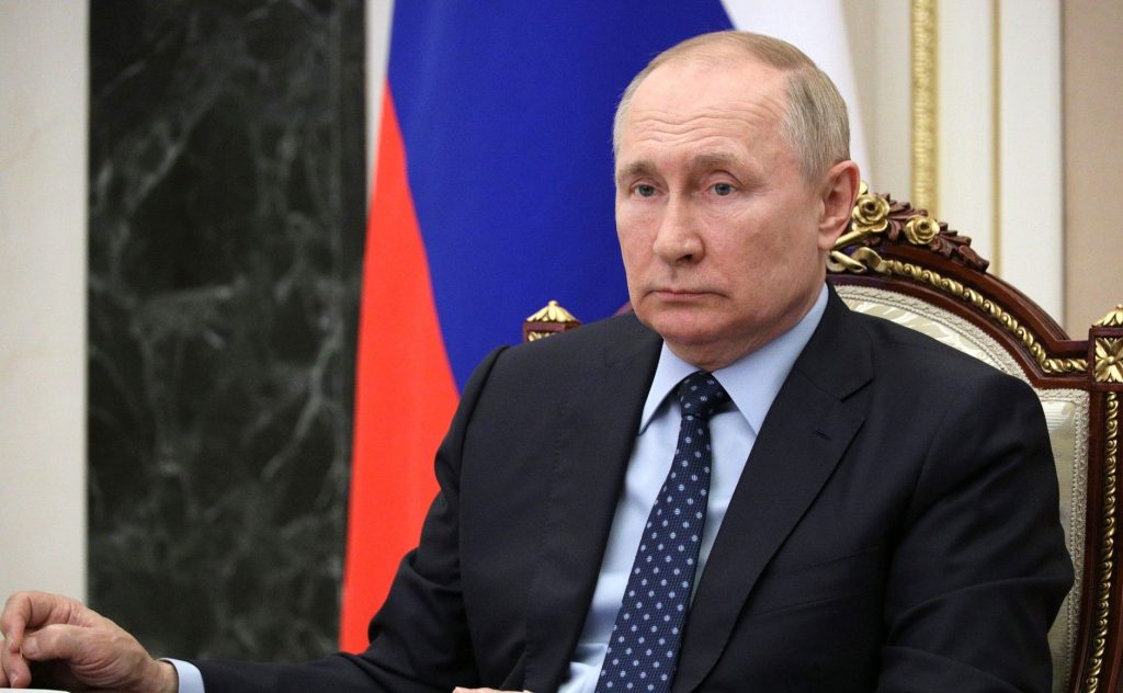 Vladimir Putin schimbă o prevedere în legislaţia Federaţiei Ruse, după ce un voluntar i-a spus că nu se poate înrola în armată