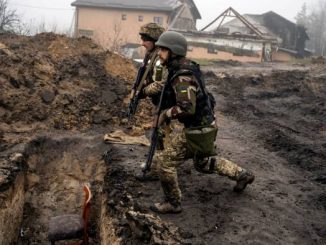 Forțele ucrainene străpung apărarea rusă în sud și avansează în est