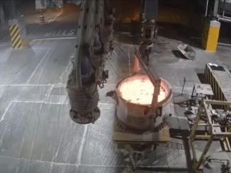 Un muncitor al unei fabrici cade în cuva cu aluminiu topit la 720C – dar supraviețuiește în mod miraculos