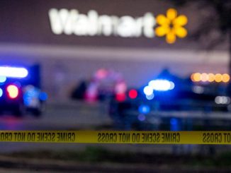 Un bărbat înarmat a lansat un schimb de focuri mortal la un magazin Walmart din SUA. Șapte persoane au fost ucise