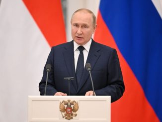 Ucraina susține că Vladimir Putin „trebuie să revină la realitate”, în timp ce Rusia bombardează zeci de orașe