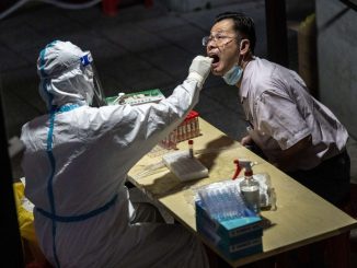 Epidemia „termonucleară” de COVID din China ar putea infecta 10% din lume în următoarele trei luni