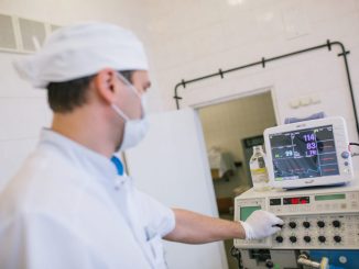 Tremorul: Simptomul neurologic secret pe care îl trecem cu vederea