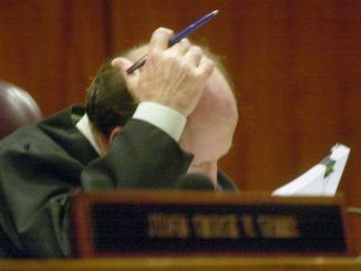 Un irlandez, plătit cu 122.195 euro pentru „a citi ziarul, a mânca sandvișuri și a se plimba”, își dă în judecată angajatorii pentru că se plictisește