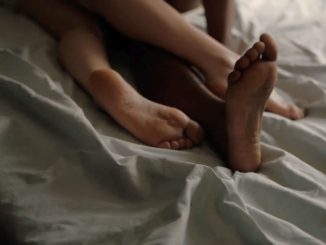 Un sexpert explică de ce 1 din 10 oameni se simt anxioși după sex – în timp ce doar 22% se simt fericiți