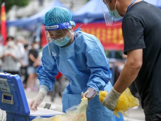 China relaxează controalele, dar nu dă niciun semn când se va încheia politica zero COVID