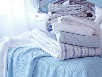 Un expert spune că ar trebui să ne schimbăm lenjeria de pat la fiecare 72 de ore în timpul sezonului gripal