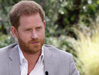 Prințul Harry dezvăluie că și-a pierdut virginitatea cu o femeie mai în vârstă care l-a tratat ca pe „un tânăr armăsar”