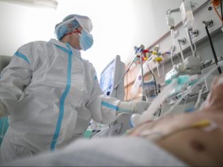 Infecțiile cu COVID-19 în Marea Britanie urcă la cel mai ridicat nivel din vară încoace