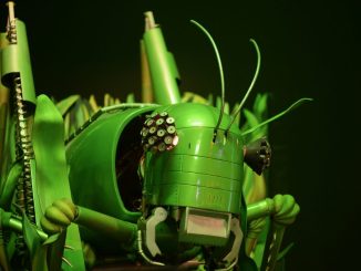 Oamenii de știință israelieni au dezvoltat un robot care adulmecă cu antene de lăcuste