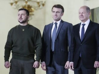 LIVE UPDATE. 351 zile de invazie. Volodimir Zelenski a ajuns la Paris/ Macron își reafirmă sprijinul pentru Ucraina