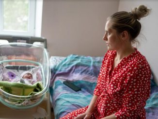 Bucurie în mijlocul durerii: 195.000 de copii s-au născut în Ucraina în 2022