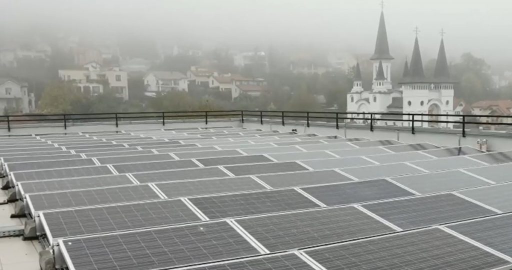 Clujul vrea să profite de energia solară. Testează cât de eficient ar fi un parc fotovoltaic pentru clima orașului