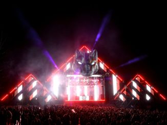 Peste 10.000 de persoane au luat parte la prima zi a Festivalului Massif