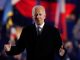 Biden va înăspri măsurile privind accesul la armele de foc în SUA